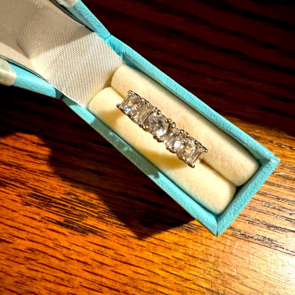 Vintage sterling silver engagement ring signed 925 DQ CZ / Size 6